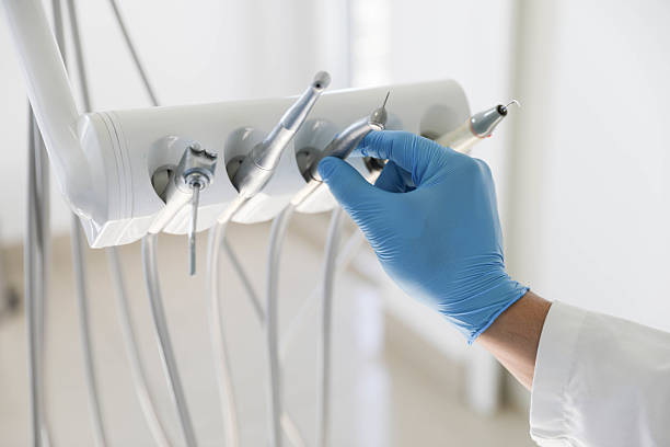 Professional Emergency Dentist technician working in Richmond Hill, GA